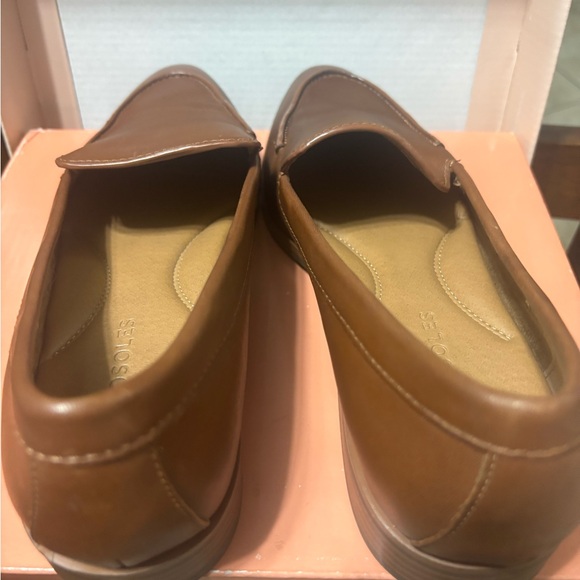 Aerosoles Tan Leather Loafers Never Been Worn - Picture 1 of 9